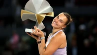 Sabalenka doblega a una nerviosa Gauff y afianza su reinado en Madrid