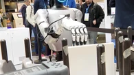 Gafas inteligentes y humanoides se dan cita en la feria tecnológica de Barcelona