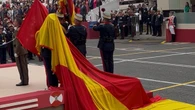 “España no es esa bandera que se cae, sino el guardia de honor que resiste con entereza cuando le cae encima”