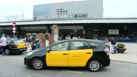 Los taxistas y conductores de VTC en Cataluña podrían ser obligados a saber catalán para trabajar