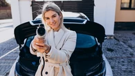Cómo quitar el freno de mano al viaje hacia el coche electrificado: Ayudas directas y plan Renove