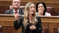 Noelia Núñez entrega su acta en el Congreso mientras los partidos ponen la lupa sobre la formación académica del rival