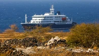 La OMS rastrea a los 28 pasajeros que abandonaron el crucero en Santa Elena tras la primera muerte