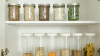 Las polillas alimentarias, el enemigo invisible de tu despensa con la llegada del calor