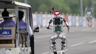 Los robots chinos ganan a los humanos por primera vez en la media maratón de Pekín