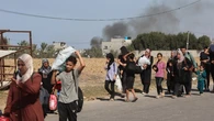 Al menos 20 muertos y varios heridos al volcar un camión de ayuda humanitaria en Gaza