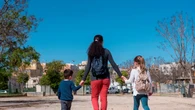 La ayuda de 200 euros para todas las familias sin importar su renta: cómo pedirla y los requisitos
