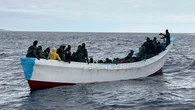 Rescatado un cayuco con 47 migrantes cerca de El Hierro tras cuatro días en alta mar
