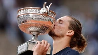 Zverev ya acecha a Alcaraz en el ranking tras su histórico triunfo en Roland Garros