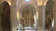 Un brazo articulado permite disfrutar de las pinturas del siglo XVI recuperadas en el Monasterio de Santo Estevo, en Orense