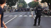 Huelga del metal: Carreteras cortadas, trenes afectados, barricadas y momentos de tensión entre trabajadores y policía 