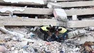 La búsqueda de supervivientes se apaga en Venezuela mientras las familias se resisten a abandonar los escombros