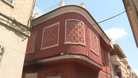 Tapiar la puerta con ladrillos, paletas y cemento: la técnica infalible con la que han conseguido echar a 100 okupas en un pueblo