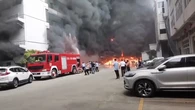 Mueren 28 personas en el incendio de una fábrica de calzado en China