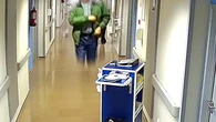 Detenido por robar a personas mayores mientras dormían en las habitaciones del hospital de Torrevieja