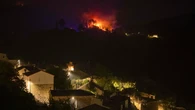 Los dos incendios de Galicia queman más de 1.600 hectáreas y activan el nivel 2 de emergencia
