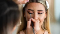 Así ha quedado el rostro de una mujer que asegura llevar 22 años sin desmaquillarse