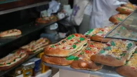 Un panadero catalán convierte la coca de Sant Joan en una ayuda contra el cáncer infantil