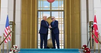 Trump to wrap NATO meeting with news conference