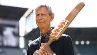 Tributes flow for 'beloved' Aussie cricket great