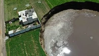 Enormous 60-metre sinkhole threatens to swallow house in Mexico