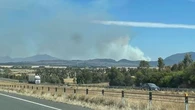 Communities in Victoria's west told to evacuate as out-of-control fire burns