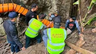 Rescuers hopeful they can pull villagers from flooded Laos cave soon