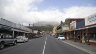 Town's final bank closing, leaving residents with 150km journey to nearest one