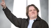 UK singer makes emotional return to iconic festival after health struggle