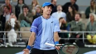 Aussie De Minaur out of French Open after quarter-final loss