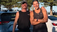 Runner becomes fastest person to cross Australia on foot