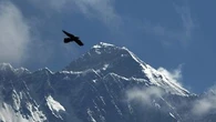 Hundreds of trekkers on Mount Everest rescued