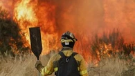 Spain deploys 500 more troops to battle wildfires