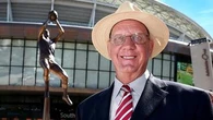 Football legend Barrie Robran dies