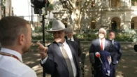'I've punched blokes in the mouth': Bob Katter threatens journalist over question