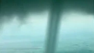 Pilot gives birds-eye view of twister in US