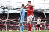Arsenal breeze past Fulham to open six-point gap over Man City
