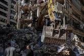 Huge Israeli strikes on Lebanon threaten Iran truce