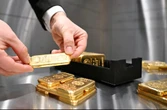 Gold builds on historic rally, soars past $4,000/oz for first time
