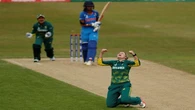 Dane van Niekerk could makes a comeback after early retirement