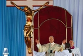 Pope urges Angola to heal divisions at events drawing 130,000