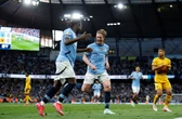 De Bruyne strike hands Man City win over Wolves