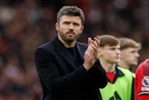 Manchester United close in on Champions League spot