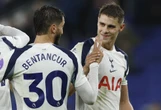 Van de Ven double lifts Tottenham to victory at Everton