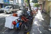 Gần 900 tuyến đường ở TP HCM đủ điều kiện 'cho thuê' vỉa hè