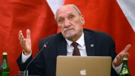 Zarzuty dla Macierewicza. Grozi mu do 3 lat więzienia