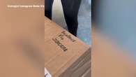 Bebe Vio riceve l'abbigliamento olimpico, il video unboxing sui social