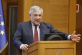 Tajani 'due guerre vicine,lo sport può mandare messaggi di pace'