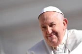 Il Papa, omelie siano brevi, altrimenti la gente si addormenta