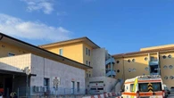 Ragazza precipita dal terzo piano nell'Avellinese, è grave